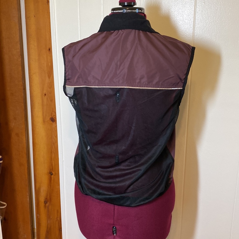 Pearl Izumi for Women cycling vest eggplant & black with mesh back medium - Picture 5 of 13